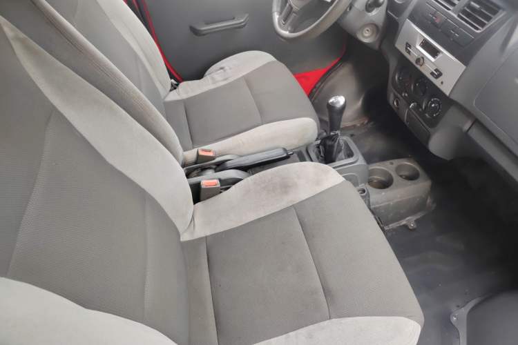 Used Dongfeng Xiaokang K05S 2018 1.2L Practical Model DK12 Interior 1
