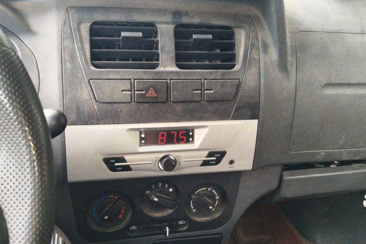 Used Dongfeng Xiaokang K05S 2018 1.2L Practical Model DK12 Audio And AC Panel