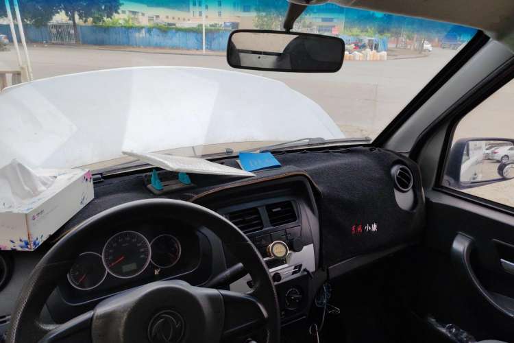 Used Dongfeng Xiaokang K05S 2018 1.2L Refreshed Practical Version DK12 Center Console