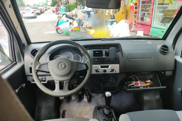 Used Dongfeng Xiaokang K05S 2018 1.2L Refreshed Practical Version DK12 Center Console
