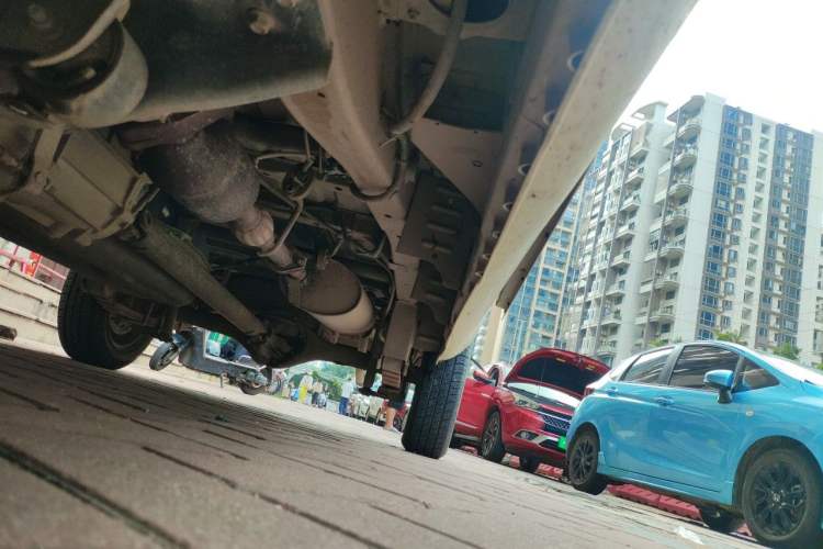 Used Dongfeng Xiaokang K05S 2018 1.2L Refreshed Practical Version DK12 Chassis Front Left