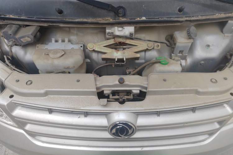 Used Dongfeng Xiaokang K05S  Engine Bay