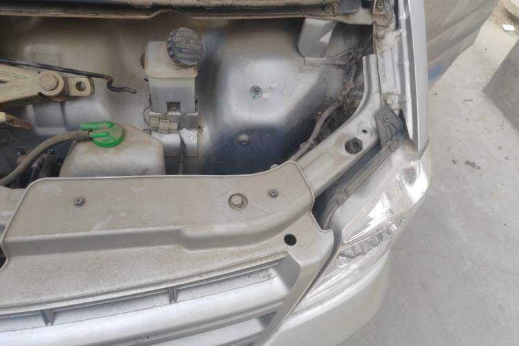 Used Dongfeng Xiaokang K05S  Engine Bay Left
