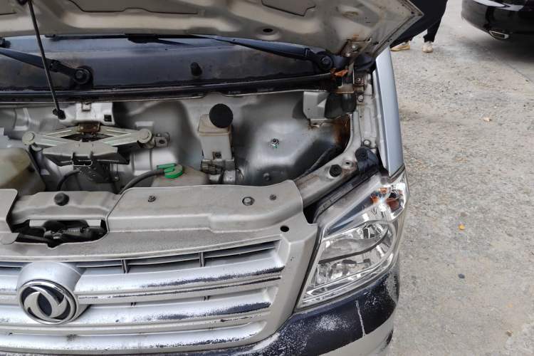 Used Dongfeng Xiaokang K05S 2018 1.2L Refreshed Practical Version DK12 Engine Bay Left