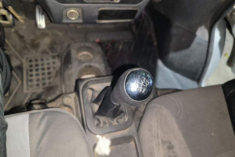 Used Dongfeng Xiaokang K05S 2018 1.2L Refreshed Practical Version DK12 Gear Lever