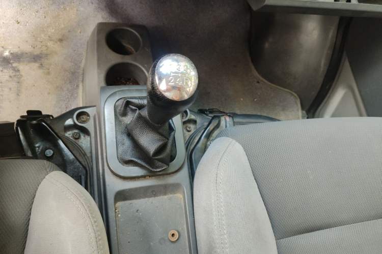 Used Dongfeng Xiaokang K05S 2018 1.2L Refreshed Practical Version DK12 Gear Lever