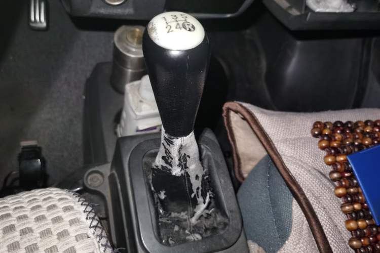 Used Dongfeng Xiaokang K05S 2018 1.2L Practical Model DK12 Gear Lever