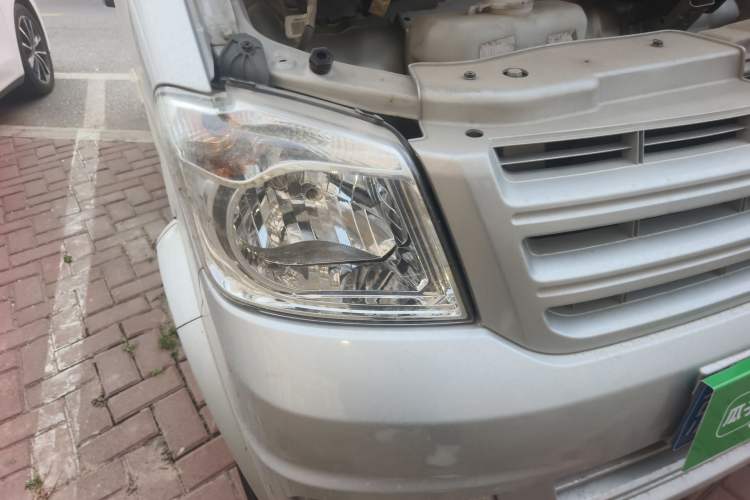 Used Dongfeng Xiaokang K05S 2018 1.0L Practical Model DK10 Right Front Headlight