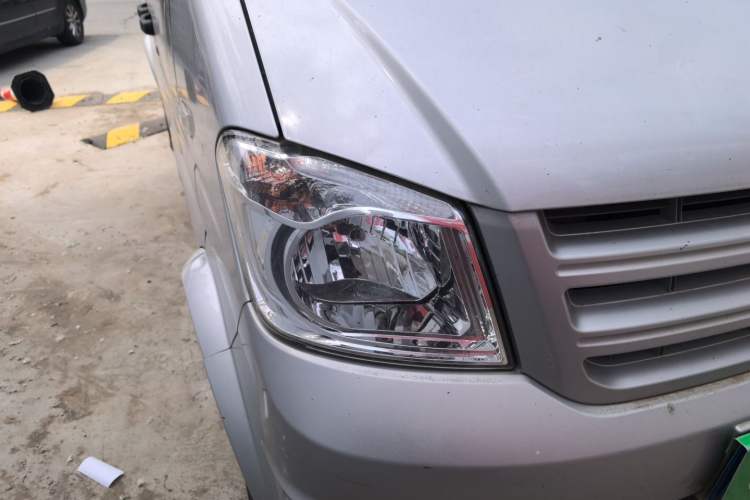 Used Dongfeng Xiaokang K05S  Right Front Headlight
