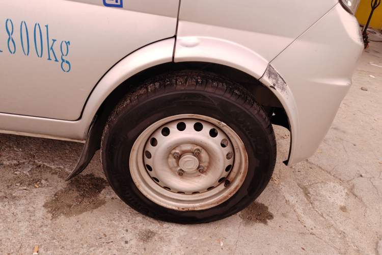 Used Dongfeng Xiaokang K05S 2018 1.2L Refreshed Practical Version DK12 Right Front Wheel Hub