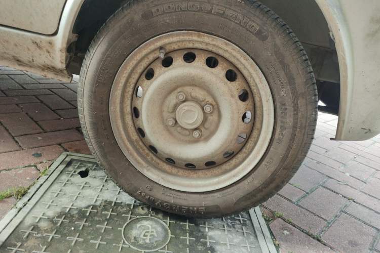 Used Dongfeng Xiaokang K05S 2018 1.2L Refreshed Practical Version DK12 Right Front Wheel Hub