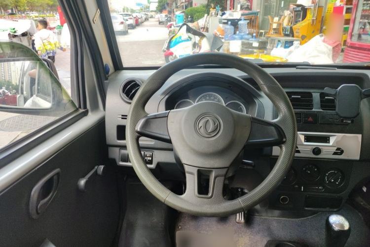 Used Dongfeng Xiaokang K05S 2018 1.2L Refreshed Practical Version DK12 Steering Wheel