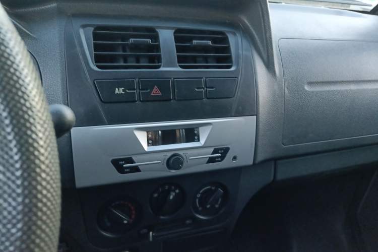 Used Dongfeng Xiaokang K05S 2019 1.2L Practical Version China VI Standard DK12 Audio And AC Panel