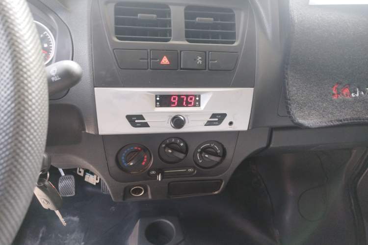 Used Dongfeng Xiaokang K05S 2019 1.2L Practical Version China VI Standard DK12 Audio And AC Panel