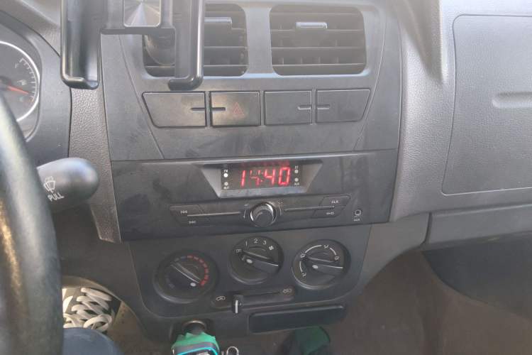 Used Dongfeng Xiaokang K05S 2019 1.2L Practical Version China VI Standard DK12 Audio And AC Panel