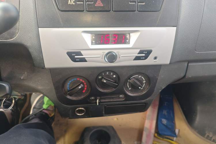 Used Dongfeng Xiaokang K05S 2019 1.2L Practical Version China VI Standard DK12 Audio And AC Panel