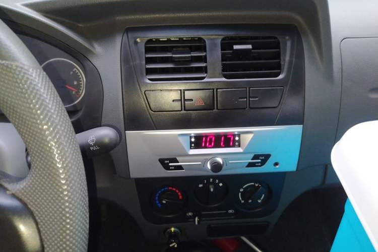 Used Dongfeng Xiaokang K05S 2019 1.2L Practical Version China VI Standard DK12 Audio And AC Panel