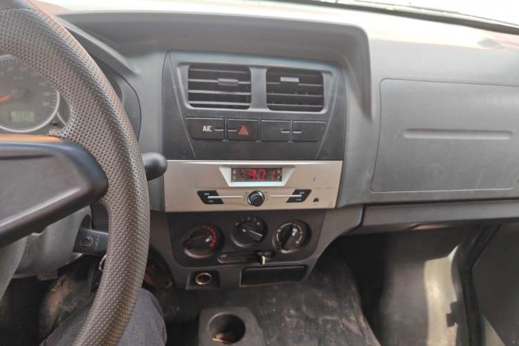 Used Dongfeng Xiaokang K05S 2019 1.2L Practical Version China VI Standard DK12 Audio And AC Panel