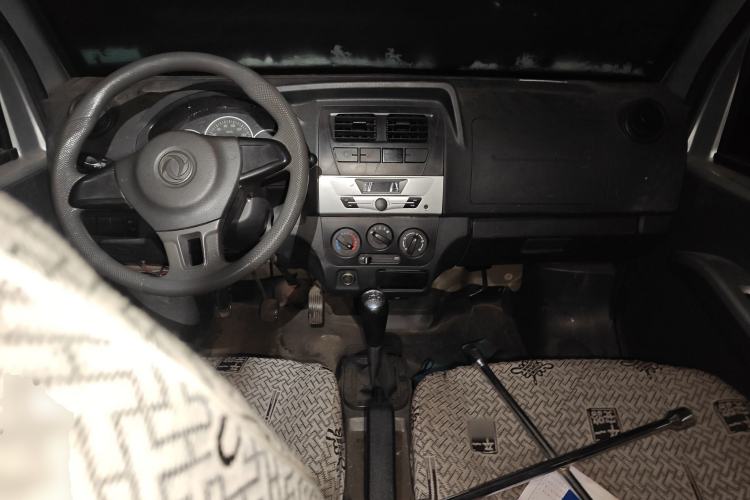 Used Dongfeng Xiaokang K05S 2019 1.2L Practical Version China VI Standard DK12 Center Console