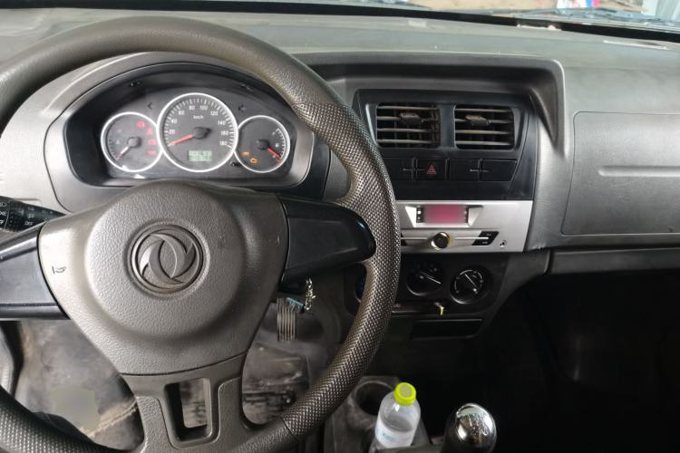 Used Dongfeng Xiaokang K05S 2019 1.2L Practical Version China VI Standard DK12 Center Console