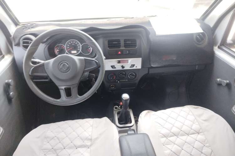 Used Dongfeng Xiaokang K05S 2019 1.2L Practical Version China VI Standard DK12 Center Console