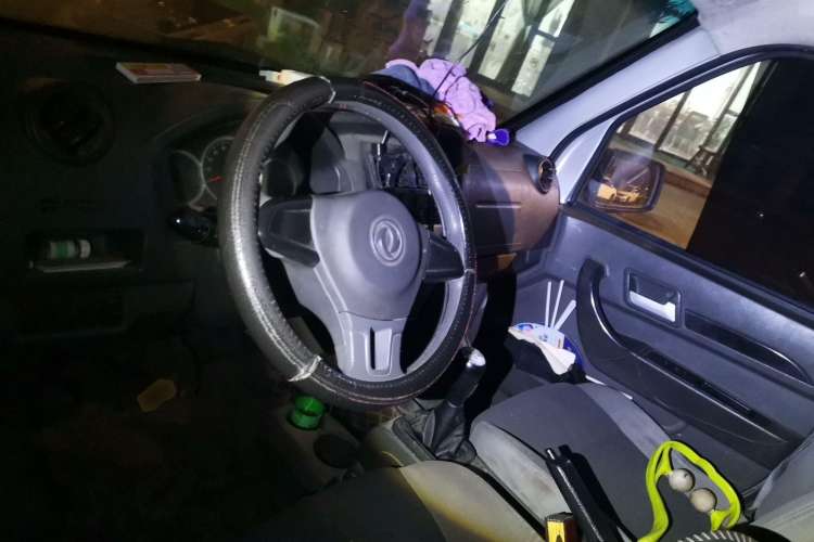 Used Dongfeng Xiaokang K05S 2019 1.2L Practical Version China VI Standard DK12 Center Console