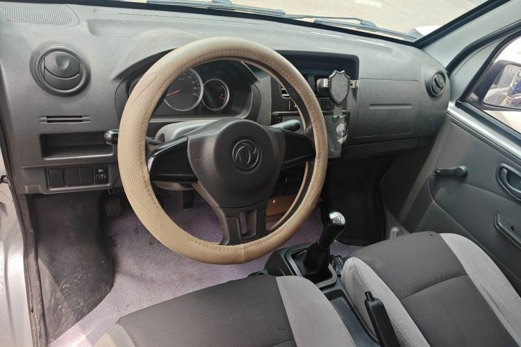Used Dongfeng Xiaokang K05S 2019 1.2L Practical Version China VI Standard DK12 Center Console
