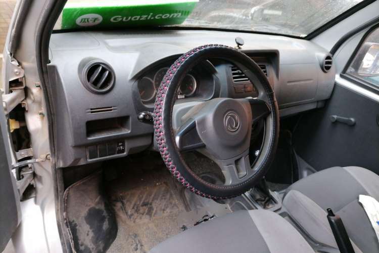 Used Dongfeng Xiaokang K05S 2019 1.2L Practical Version China VI Standard DK12 Center Console