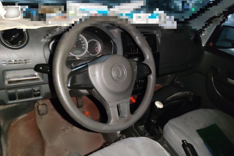 Used Dongfeng Xiaokang K05S 2019 1.2L Practical Version China VI Standard DK12 Center Console