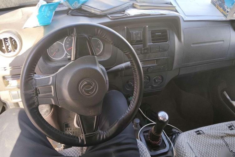 Used Dongfeng Xiaokang K05S 2019 1.2L Practical Version China VI Standard DK12 Center Console