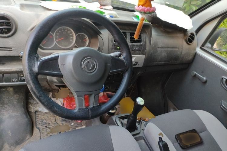 Used Dongfeng Xiaokang K05S 2019 1.2L Practical Version China VI Standard DK12 Center Console