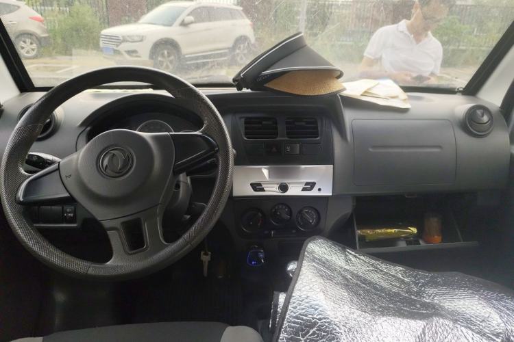 Used Dongfeng Xiaokang K05S 2019 1.2L Practical Version China VI Standard DK12 Center Console
