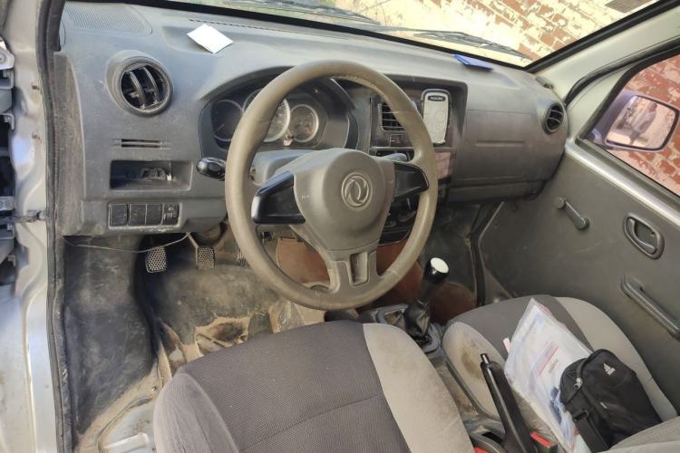Used Dongfeng Xiaokang K05S 2019 1.2L Practical Version China VI Standard DK12 Center Console