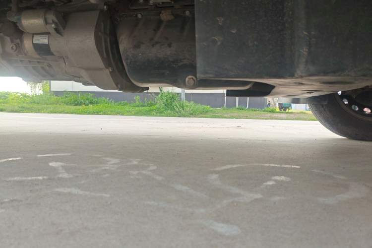 Used Dongfeng Xiaokang K05S 2019 1.2L Practical Version China VI Standard DK12 Chassis Front Right