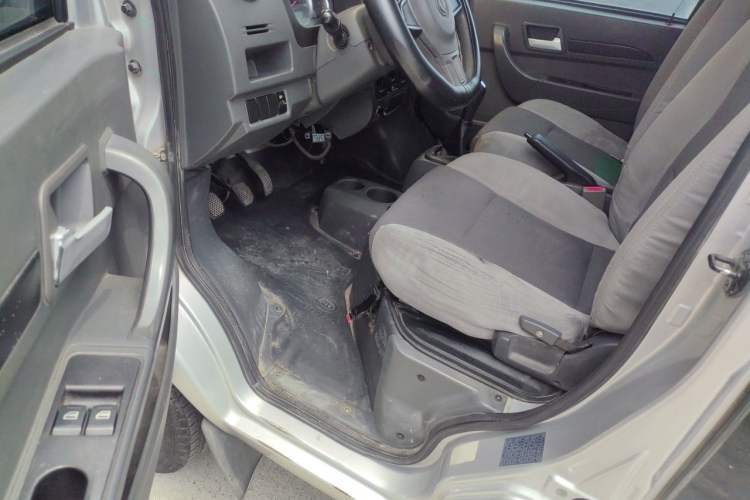 Used Dongfeng Xiaokang K05S 2019 1.2L Practical Version China VI Standard DK12 Driver Seat