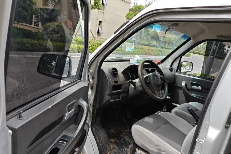 Used Dongfeng Xiaokang K05S 2019 1.2L Practical Version China VI Standard DK12 Driver Seat