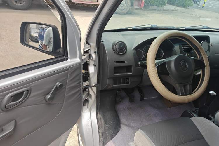 Used Dongfeng Xiaokang K05S 2019 1.2L Practical Version China VI Standard DK12 Driver Seat