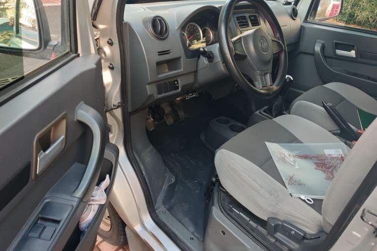 Used Dongfeng Xiaokang K05S 2019 1.2L Practical Version China VI Standard DK12 Driver Seat