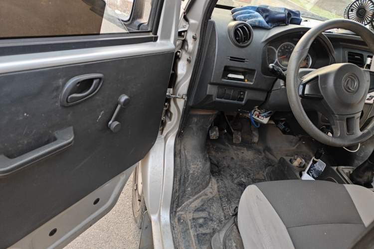 Used Dongfeng Xiaokang K05S 2019 1.2L Practical Version China VI Standard DK12 Driver Seat