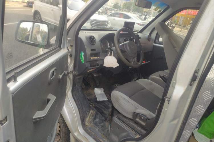 Used Dongfeng Xiaokang K05S 2019 1.2L Practical Version China VI Standard DK12 Driver Seat