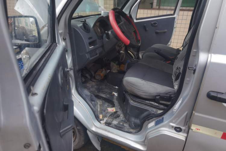 Used Dongfeng Xiaokang K05S 2019 1.2L Practical Version China VI Standard DK12 Driver Seat
