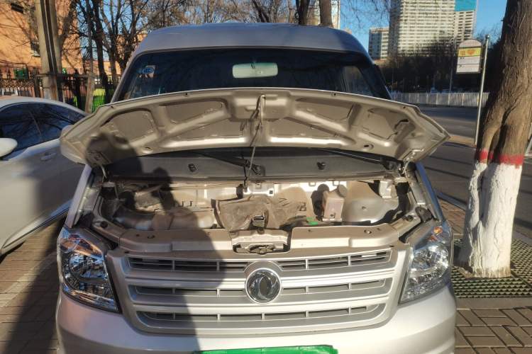 Used Dongfeng Xiaokang K05S 2019 1.2L Practical Version China VI Standard DK12 Engine Bay
