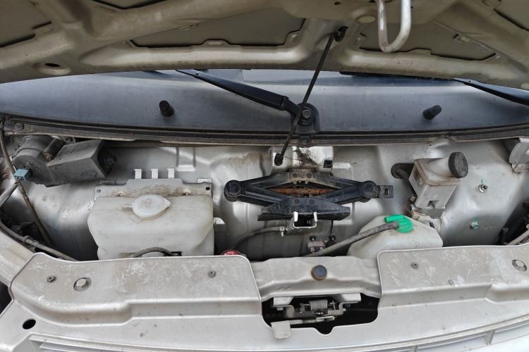 Used Dongfeng Xiaokang K05S 2019 1.2L Practical Version China VI Standard DK12 Engine Bay