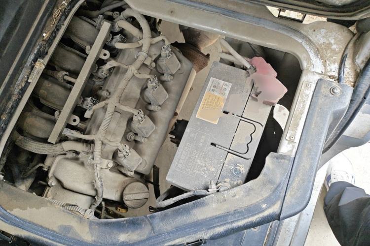 Used Dongfeng Xiaokang K05S 2019 1.2L Practical Version China VI Standard DK12 Engine Bay