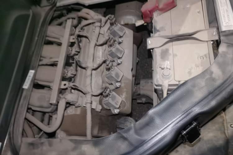 Used Dongfeng Xiaokang K05S 2019 1.2L Practical Version China VI Standard DK12 Engine Bay