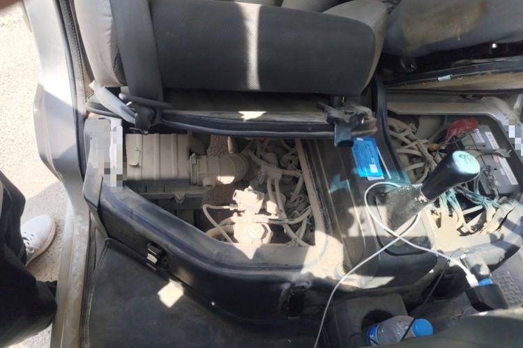 Used Dongfeng Xiaokang K05S 2019 1.2L Practical Version China VI Standard DK12 Engine Bay