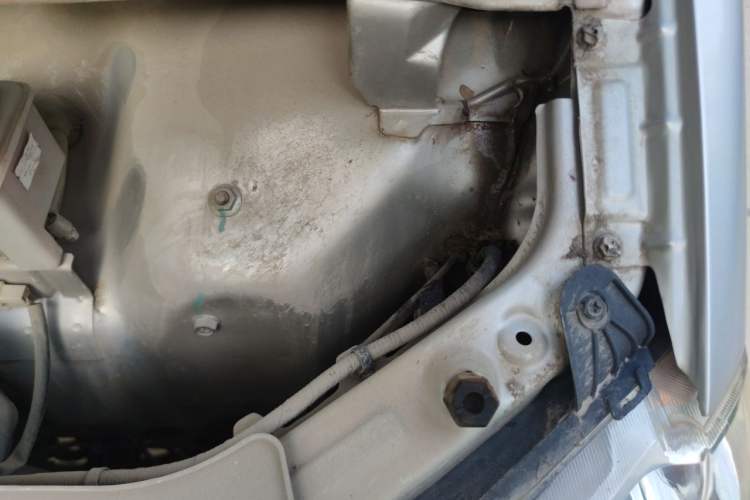 Used Dongfeng Xiaokang K05S 2019 1.2L Practical Version China VI Standard DK12 Engine Bay Left