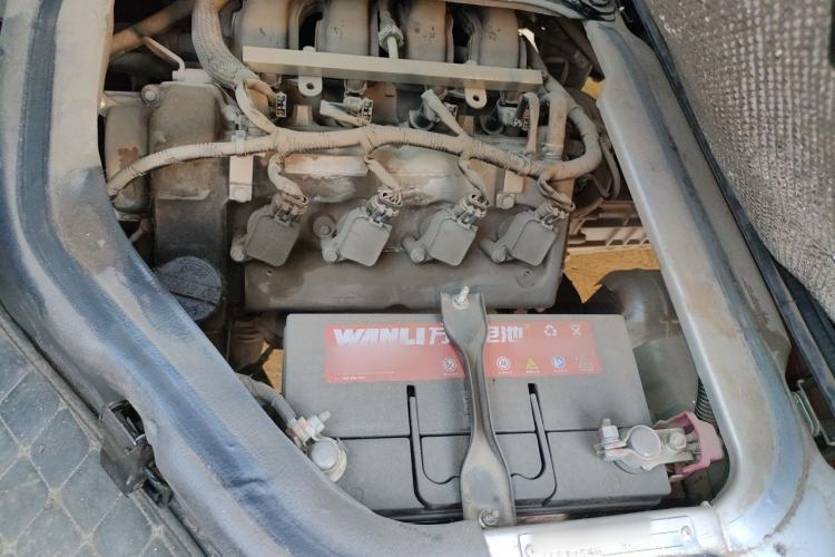 Used Dongfeng Xiaokang K05S 2019 1.2L Practical Version China VI Standard DK12 Engine Bay Left