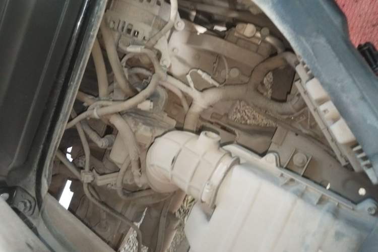 Used Dongfeng Xiaokang K05S 2019 1.2L Practical Version China VI Standard DK12 Engine Bay Left