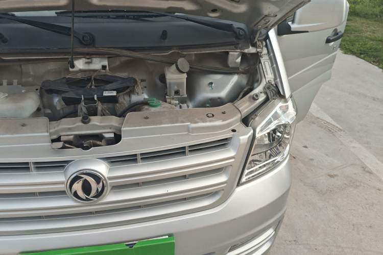 Used Dongfeng Xiaokang K05S 2019 1.2L Practical Version China VI Standard DK12 Engine Bay Left